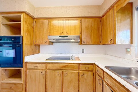 House in Tavares, Florida 3 bedrooms, 142.33 sq.m. № 2208547 - photo 20