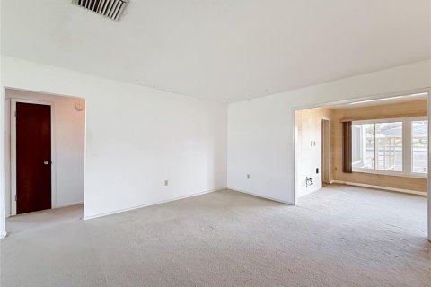 House in Tavares, Florida 3 bedrooms, 142.33 sq.m. № 2208547 - photo 12