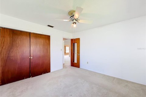 House in Tavares, Florida 3 bedrooms, 142.33 sq.m. № 2208547 - photo 29