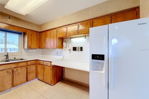 House in Tavares, Florida 3 bedrooms, 142.33 sq.m. № 2208547 - photo 22