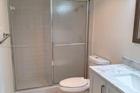 Condominio en alquiler en Hollywood, Florida, 2 dormitorios, 106.84 m2 № 1929196 - foto 13