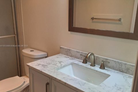 Condominio en alquiler en Hollywood, Florida, 2 dormitorios, 106.84 m2 № 1929196 - foto 14