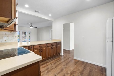 House in Sun City Center, Florida 2 bedrooms, 140.84 sq.m. № 1655719 - photo 11