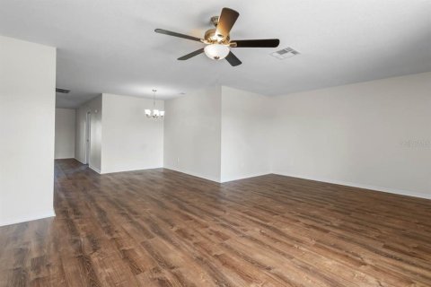 House in Sun City Center, Florida 2 bedrooms, 140.84 sq.m. № 1655719 - photo 7