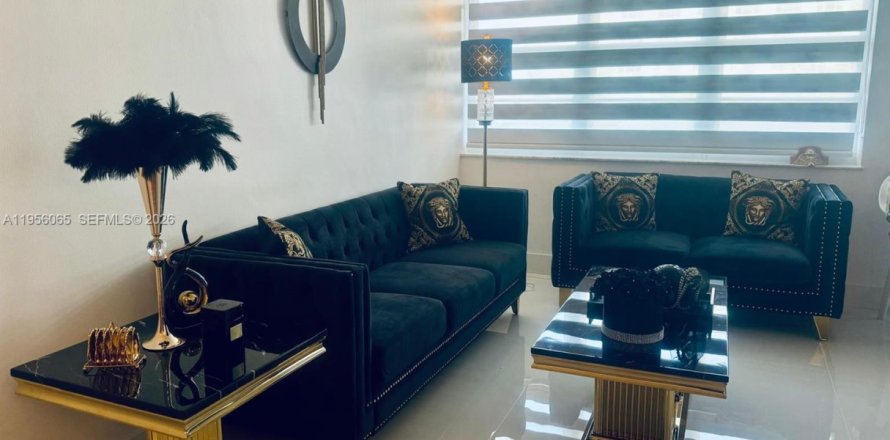 Condominio en Miami Beach, Florida, 1 dormitorio  № 2010591