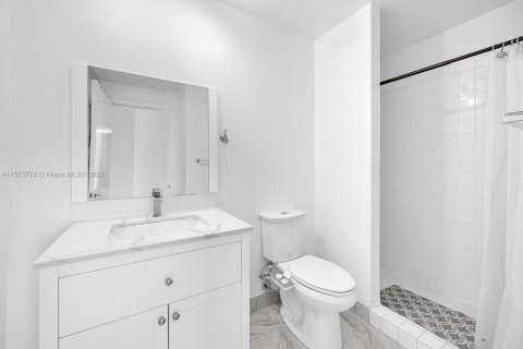 Condominio en venta en Miami, Florida, 2 dormitorios, 88.63 m2 № 1868122 - foto 13