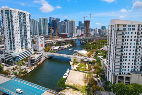 Condominio en venta en Miami, Florida, 2 dormitorios, 88.63 m2 № 1868122 - foto 22