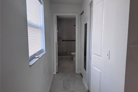 Villa ou maison à louer à Tampa, Floride: 2 chambres, 103.12 m2 № 2411439 - photo 12