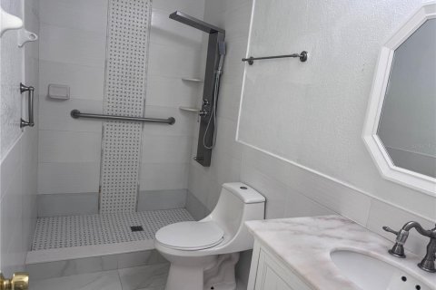 Villa ou maison à louer à Tampa, Floride: 2 chambres, 103.12 m2 № 2411439 - photo 14