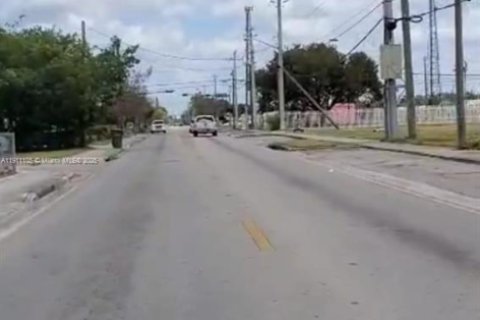 Commercial property in Homestead, Florida № 1966964 - photo 12