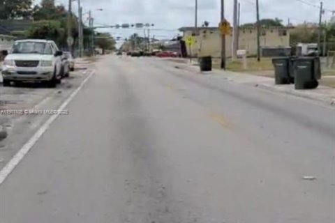 Commercial property in Homestead, Florida № 1966964 - photo 11