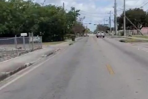 Commercial property in Homestead, Florida № 1966964 - photo 13