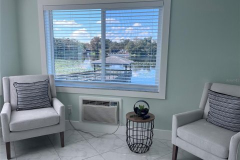 Condo in Tampa, Florida, 3 rooms № 2206685 - photo 17