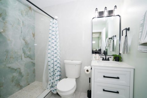 Condo in Tampa, Florida, 3 rooms № 2206685 - photo 29