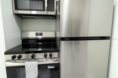 Condo in Tampa, Florida, 3 rooms № 2206685 - photo 23