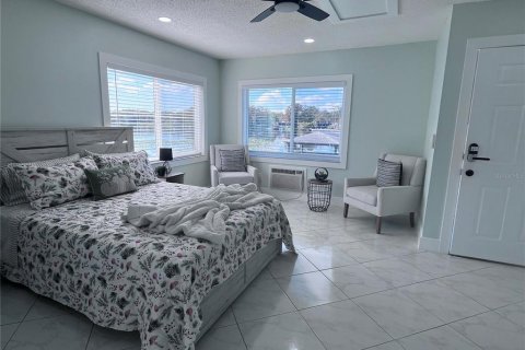 Condo in Tampa, Florida, 3 rooms № 2206685 - photo 10