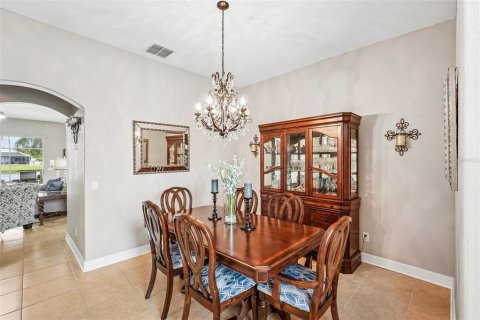 House in Parrish, Florida 4 bedrooms, 254.55 sq.m. № 2110202 - photo 9