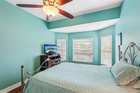 House in Parrish, Florida 4 bedrooms, 254.55 sq.m. № 2110202 - photo 29