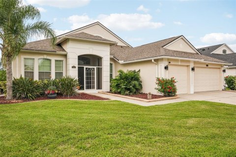 House in Parrish, Florida 4 bedrooms, 254.55 sq.m. № 2110202 - photo 2