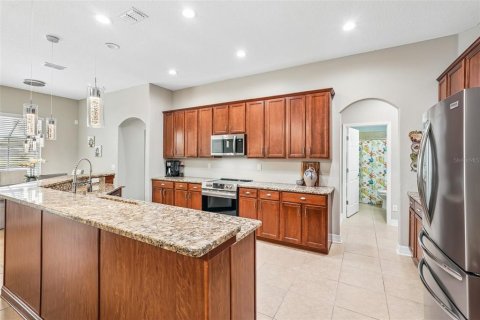 House in Parrish, Florida 4 bedrooms, 254.55 sq.m. № 2110202 - photo 12