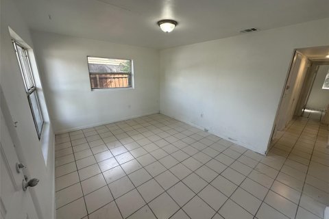 Casa en venta en Orlando, Florida, 3 dormitorios, 83.61 m2 № 1898657 - foto 6