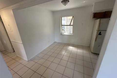 Casa en venta en Orlando, Florida, 3 dormitorios, 83.61 m2 № 1898657 - foto 3