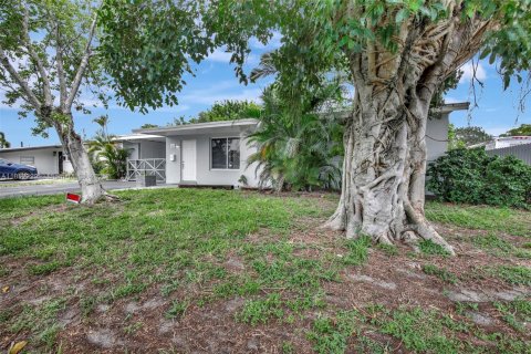 Casa en venta en Pembroke Pines, Florida, 3 dormitorios, 94.02 m2 № 1877572 - foto 1