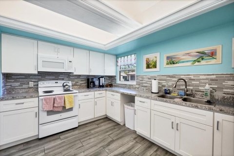 Casa en venta en Sarasota, Florida, 2 dormitorios, 86.77 m2 № 2101219 - foto 30