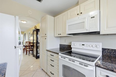 Casa en venta en Sarasota, Florida, 2 dormitorios, 86.77 m2 № 2101219 - foto 8