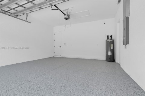 House in Lehigh Acres, Florida 3 bedrooms № 1845814 - photo 22