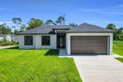 House in Lehigh Acres, Florida 3 bedrooms № 1845814 - photo 2