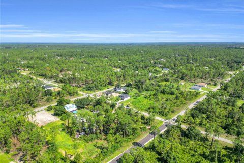 House in Lehigh Acres, Florida 3 bedrooms № 1845814 - photo 13