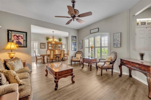 Casa en venta en Orlando, Florida, 5 dormitorios, 369.1 m2 № 1909951 - foto 21