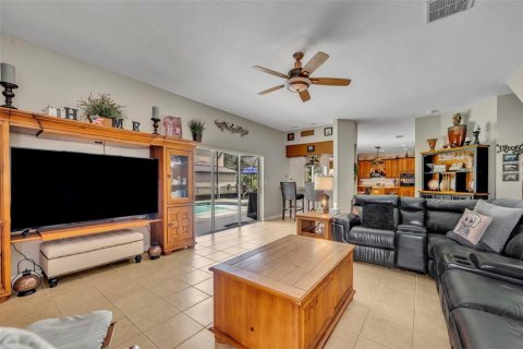 Casa en venta en Orlando, Florida, 5 dormitorios, 369.1 m2 № 1909951 - foto 18