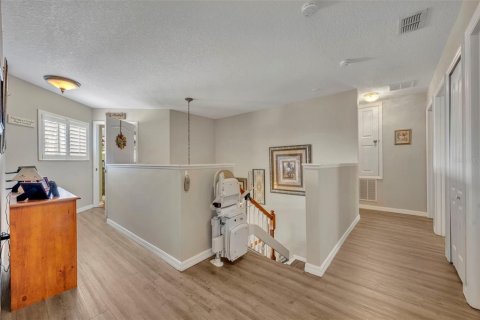 Casa en venta en Orlando, Florida, 5 dormitorios, 369.1 m2 № 1909951 - foto 28