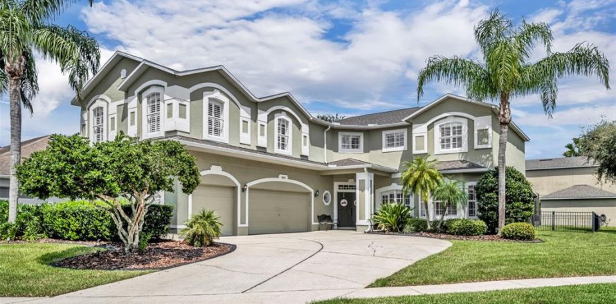 Casa en Orlando, Florida 5 dormitorios, 369.1 m2 № 1909951
