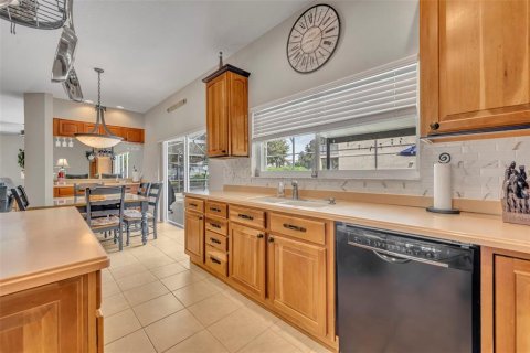 Casa en venta en Orlando, Florida, 5 dormitorios, 369.1 m2 № 1909951 - foto 7