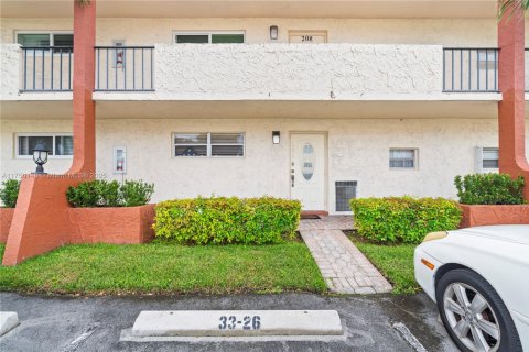 Condominio en venta en Pembroke Pines, Florida, 2 dormitorios, 108.7 m2 № 1896873 - foto 21