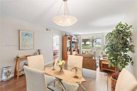 Condominio en venta en Pembroke Pines, Florida, 2 dormitorios, 108.7 m2 № 1896873 - foto 7