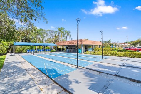 Condominio en venta en Pembroke Pines, Florida, 2 dormitorios, 108.7 m2 № 1896873 - foto 28