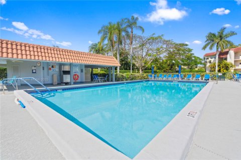 Condominio en venta en Pembroke Pines, Florida, 2 dormitorios, 108.7 m2 № 1896873 - foto 23