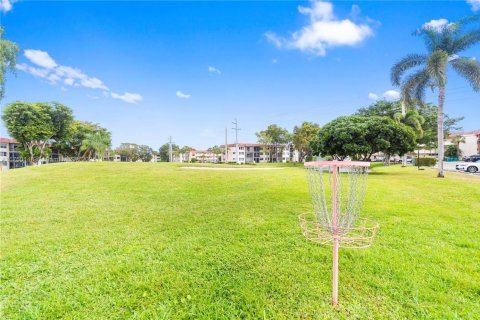 Condominio en venta en Pembroke Pines, Florida, 2 dormitorios, 108.7 m2 № 1896873 - foto 24