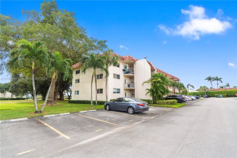 Condominio en venta en Pembroke Pines, Florida, 2 dormitorios, 108.7 m2 № 1896873 - foto 26
