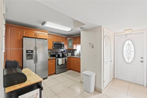 Condominio en venta en Pembroke Pines, Florida, 2 dormitorios, 108.7 m2 № 1896873 - foto 10