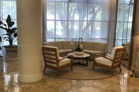 Condominio en venta en Miami, Florida, 2 dormitorios, 89.93 m2 № 1939610 - foto 18