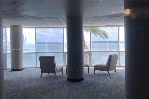 Condominio en venta en Miami, Florida, 2 dormitorios, 89.93 m2 № 1939610 - foto 19