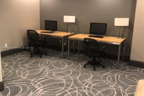 Condominio en venta en Miami, Florida, 2 dormitorios, 89.93 m2 № 1939610 - foto 21