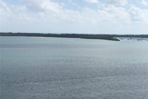 Condominio en venta en Miami, Florida, 2 dormitorios, 89.93 m2 № 1939610 - foto 3