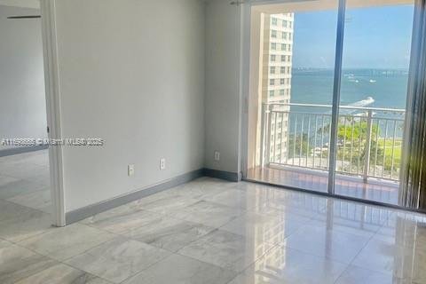 Condominio en venta en Miami, Florida, 2 dormitorios, 89.93 m2 № 1939610 - foto 2
