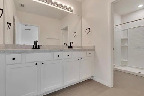 Townhouse in Riverview, Florida 3 bedrooms, 165.83 sq.m. № 1908225 - photo 28